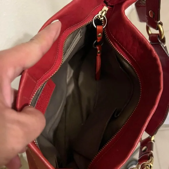 Coach - Picture 8 of 10